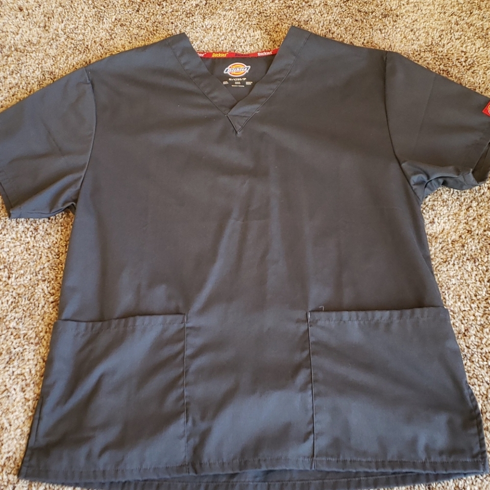 Scrub top